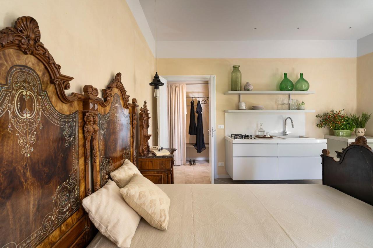 Suasor Villa Ачиреале Екстериор снимка